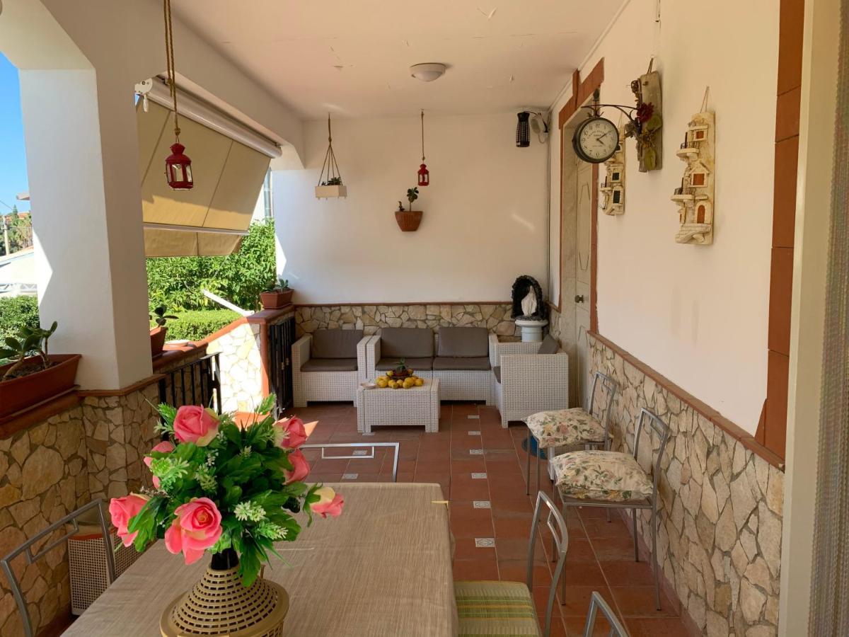 Lodico Country House กานิกัตติ ภายนอก รูปภาพ
